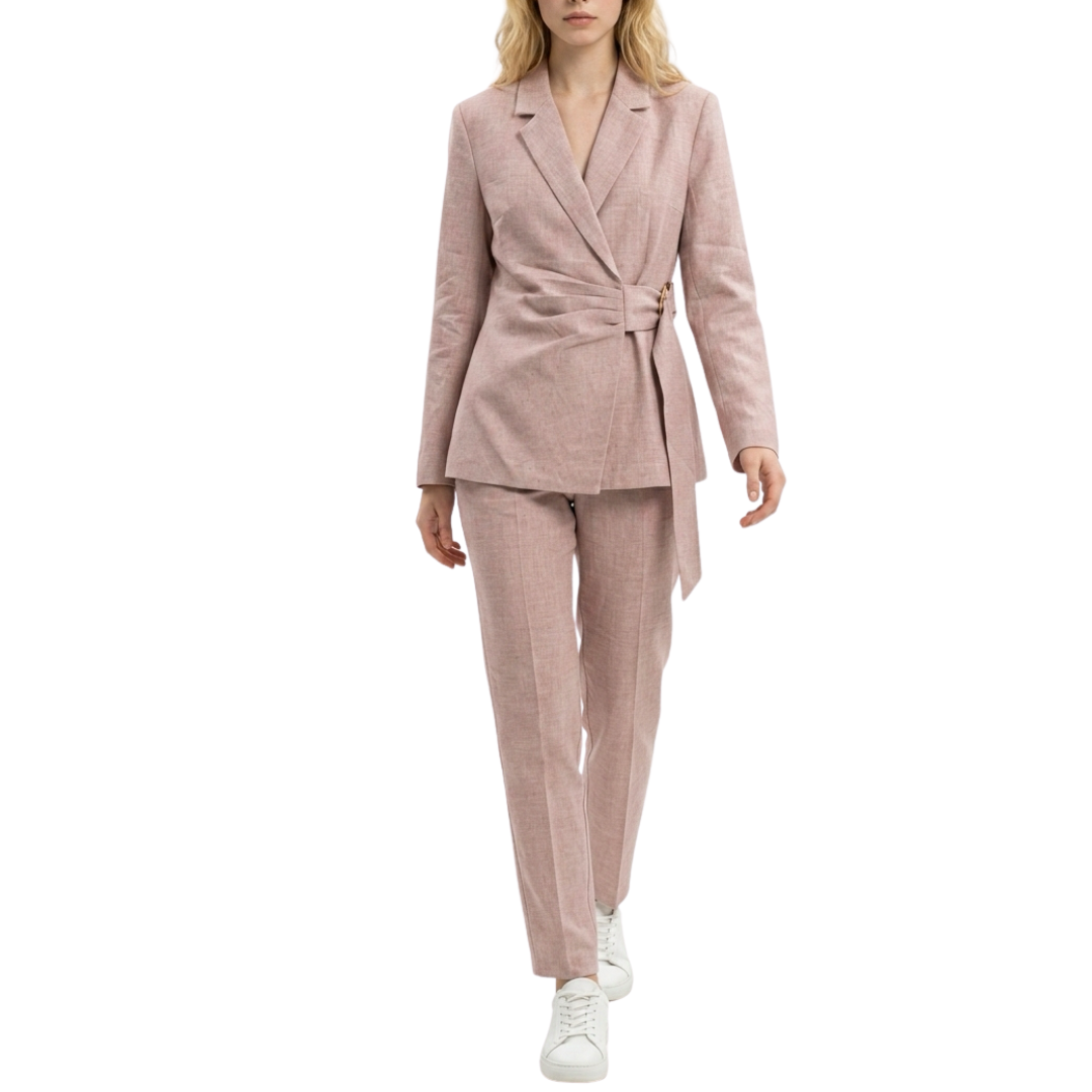 SET PANTALÓN Y BLAZER ROSA PASTEL CON DETALLE DORADO