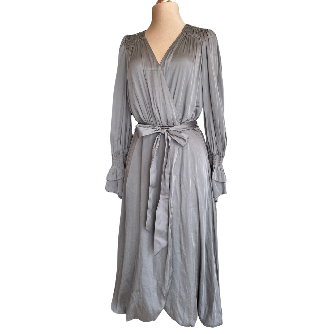 VESTIDO MIDI MANGA LARGA VERDE