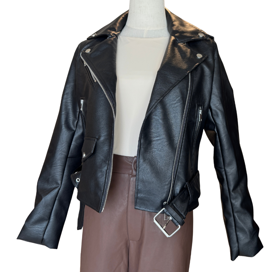CHAQUETA VINIPIEL NEGRA