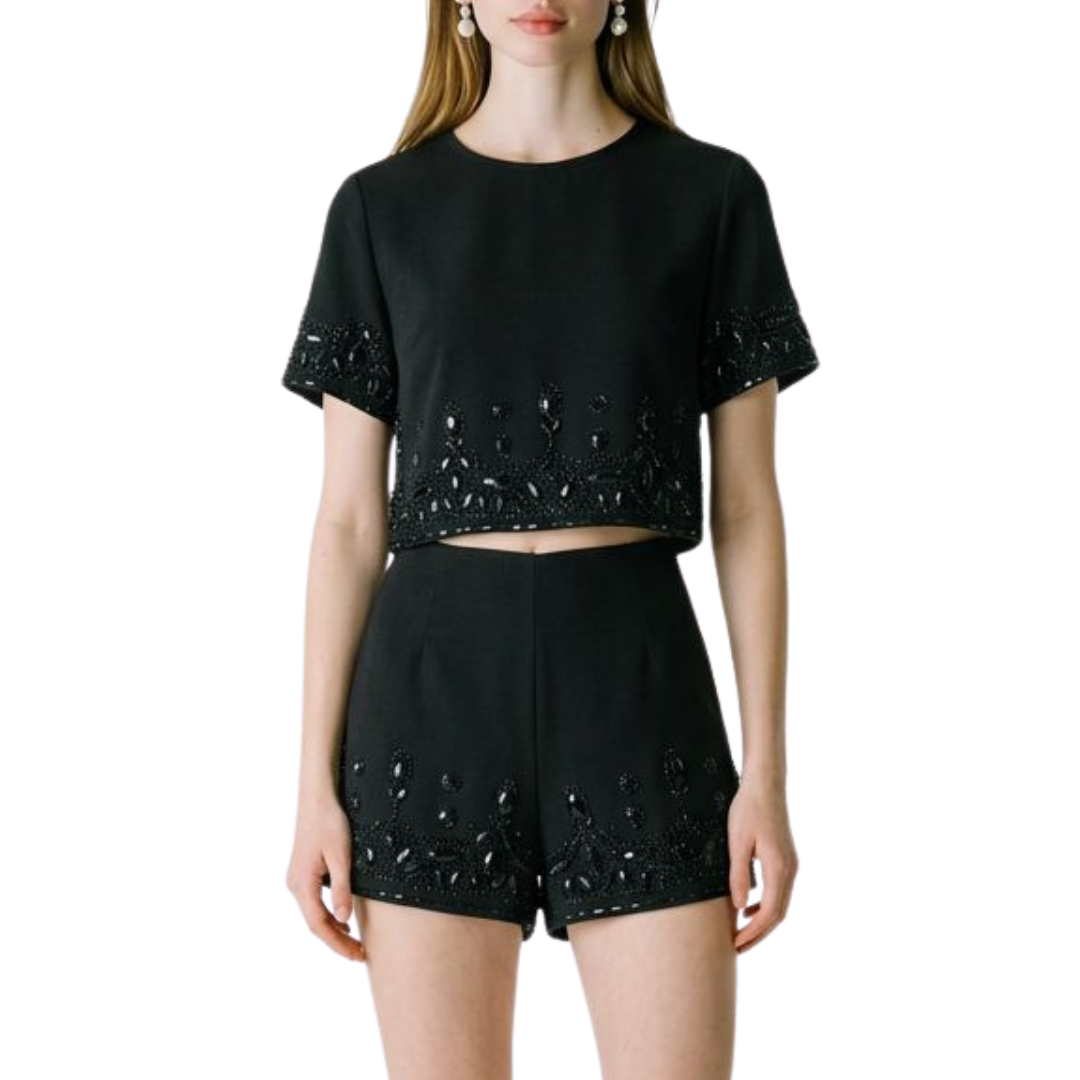 SET SHORT Y BLUSA NEGRO CON BRILLOS