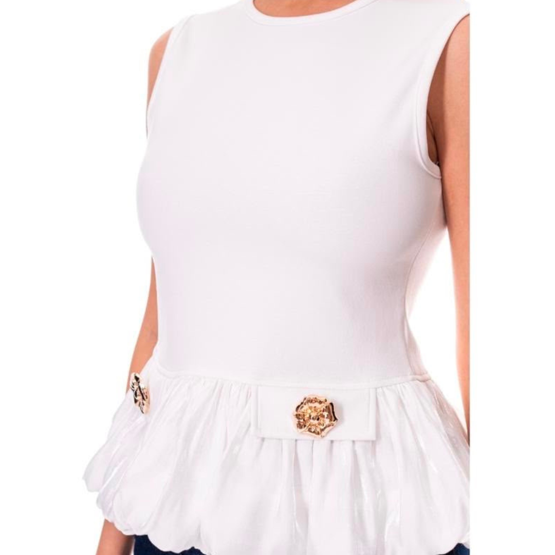 BLUSA BLANCA CON OLÁN
