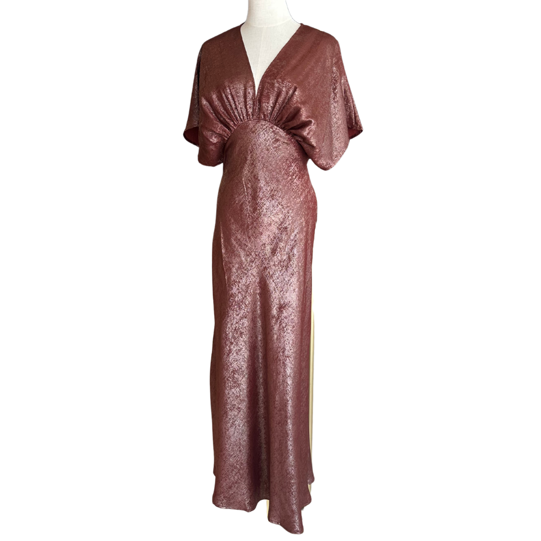 VESTIDO MIDI CON MANGA COLOR LADRILLO