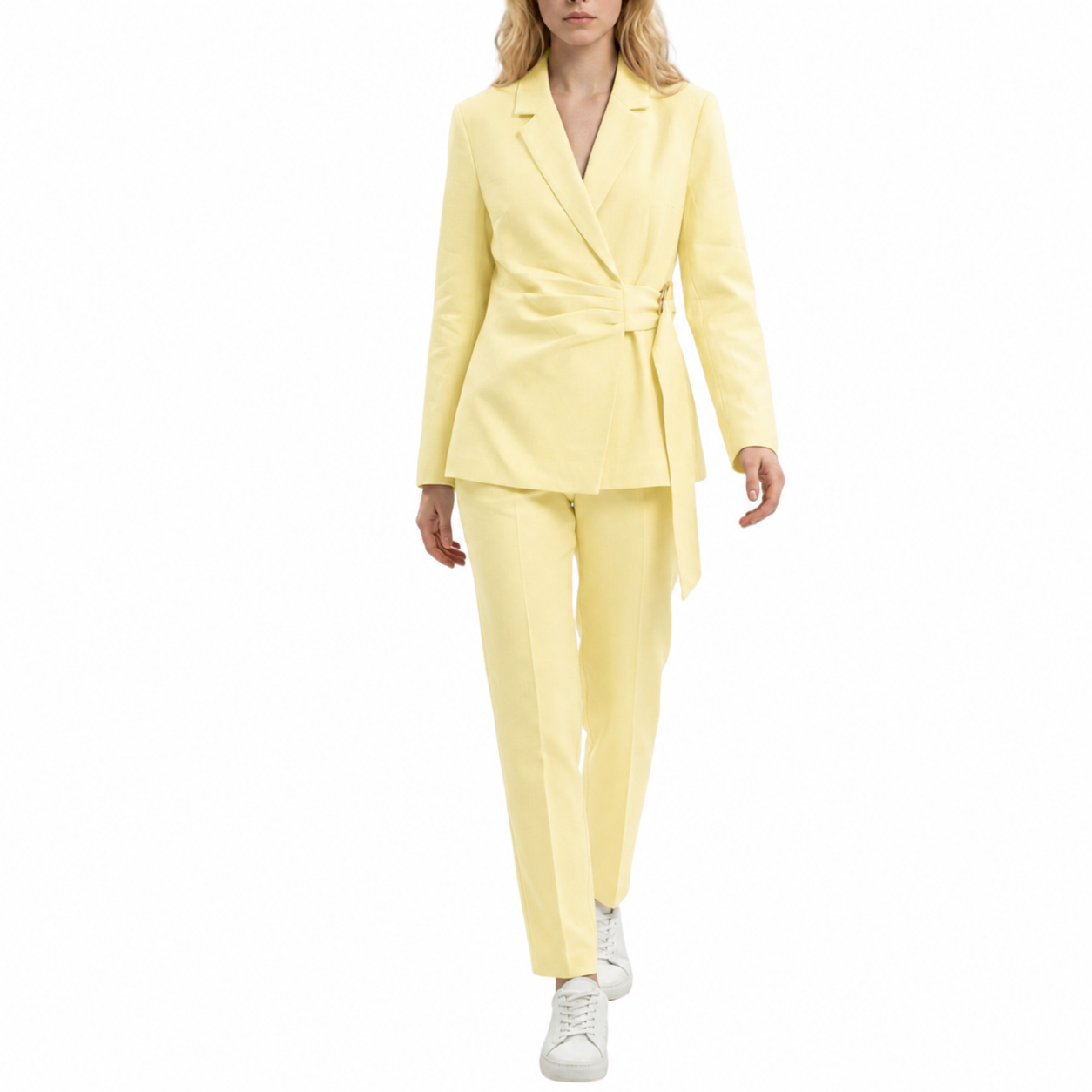 SET PANTALÓN Y BLAZER AMARILLO CON DETALLE DORADO