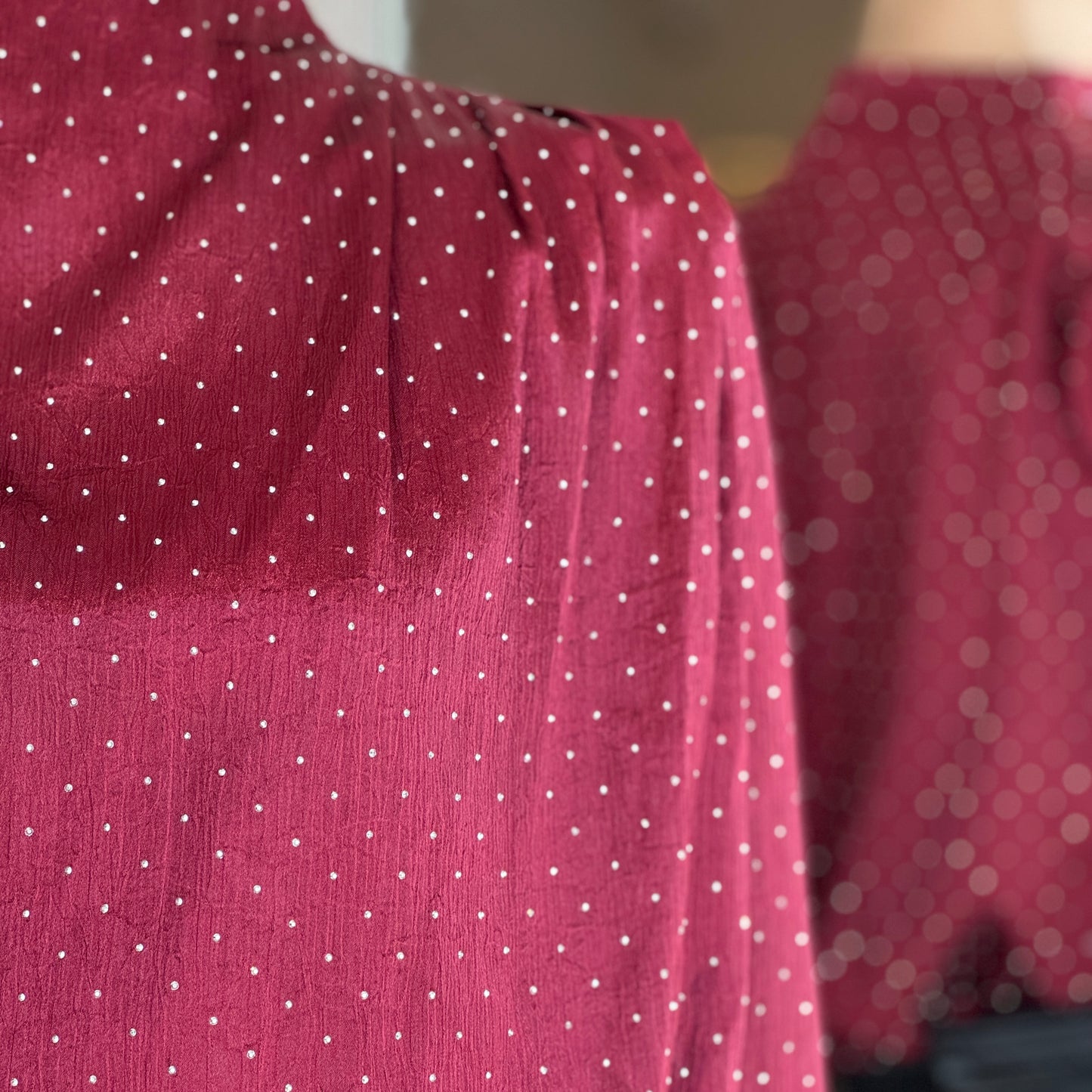 BLUSA MANGA LARGA CON BRILLOS VINO
