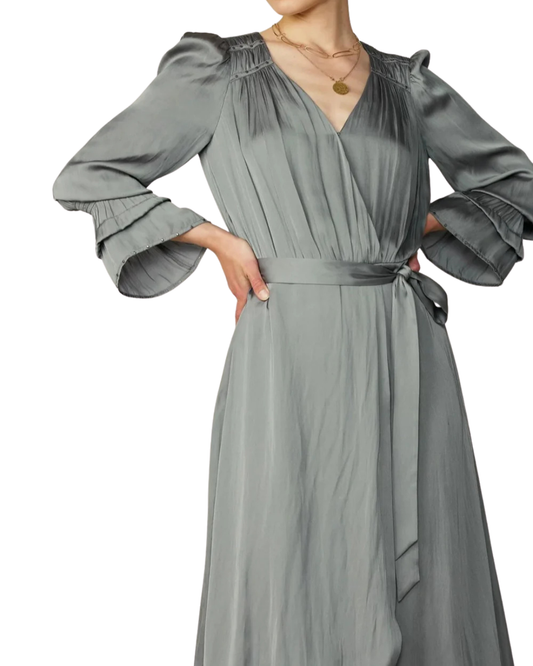 VESTIDO MIDI MANGA LARGA VERDE