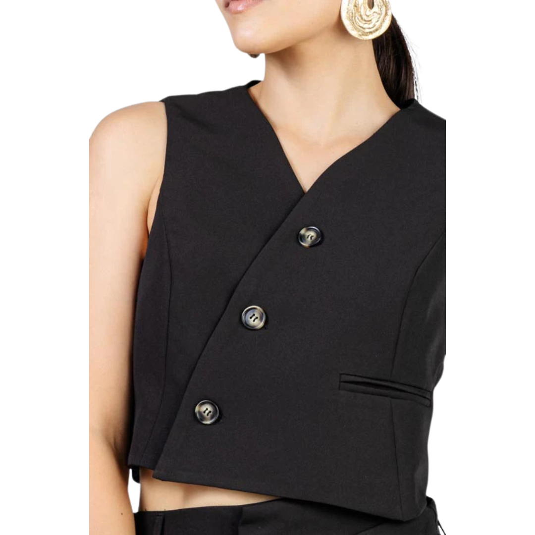 SET CHALECO Y PANTALON CORTE ASIMETRICO NEGRO
