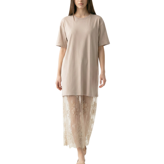 VESTIDO MIDI BEIGE DE CAMISETA CON ENCAJE