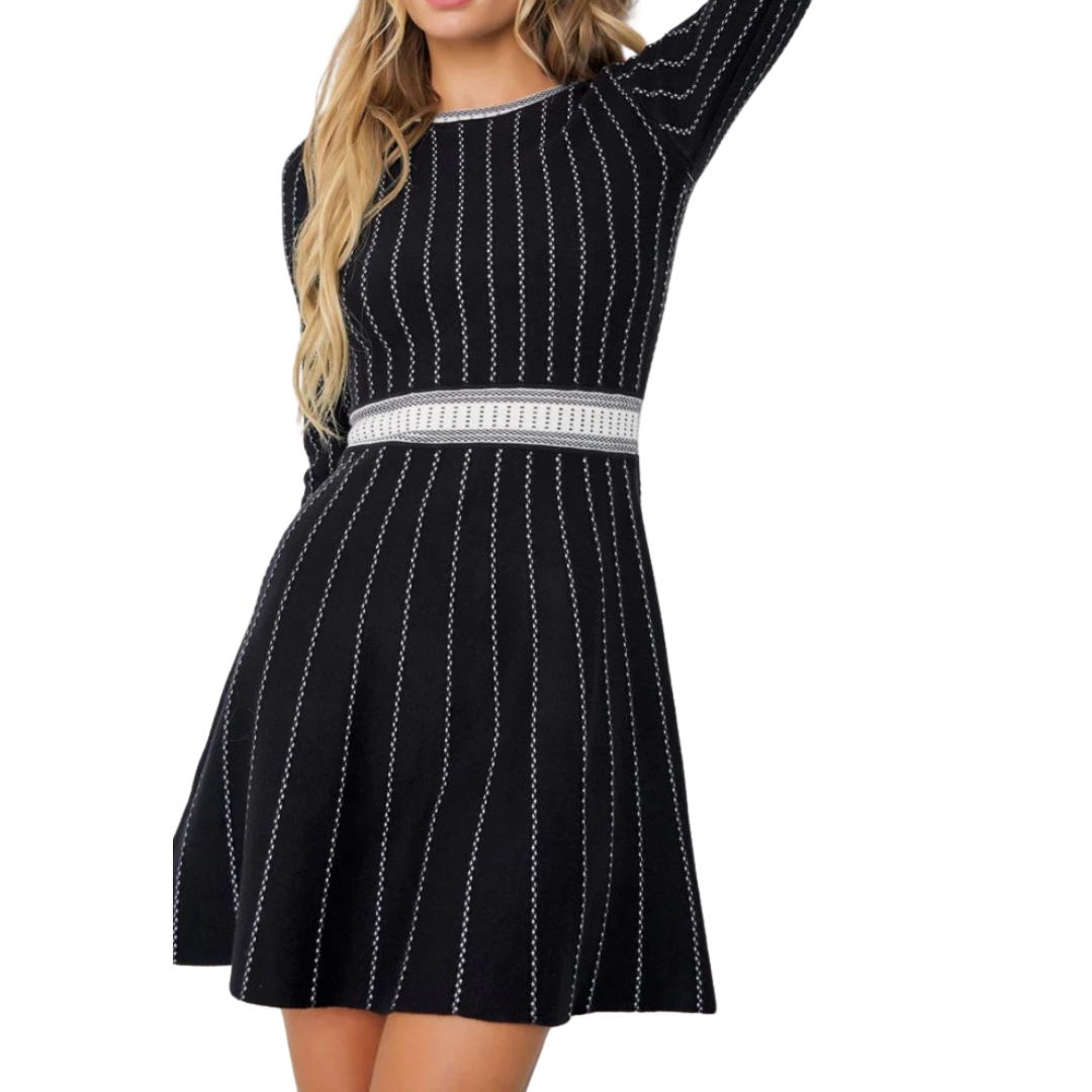 VESTIDO CORTO MANGA LARGA BLACK AND WHITE