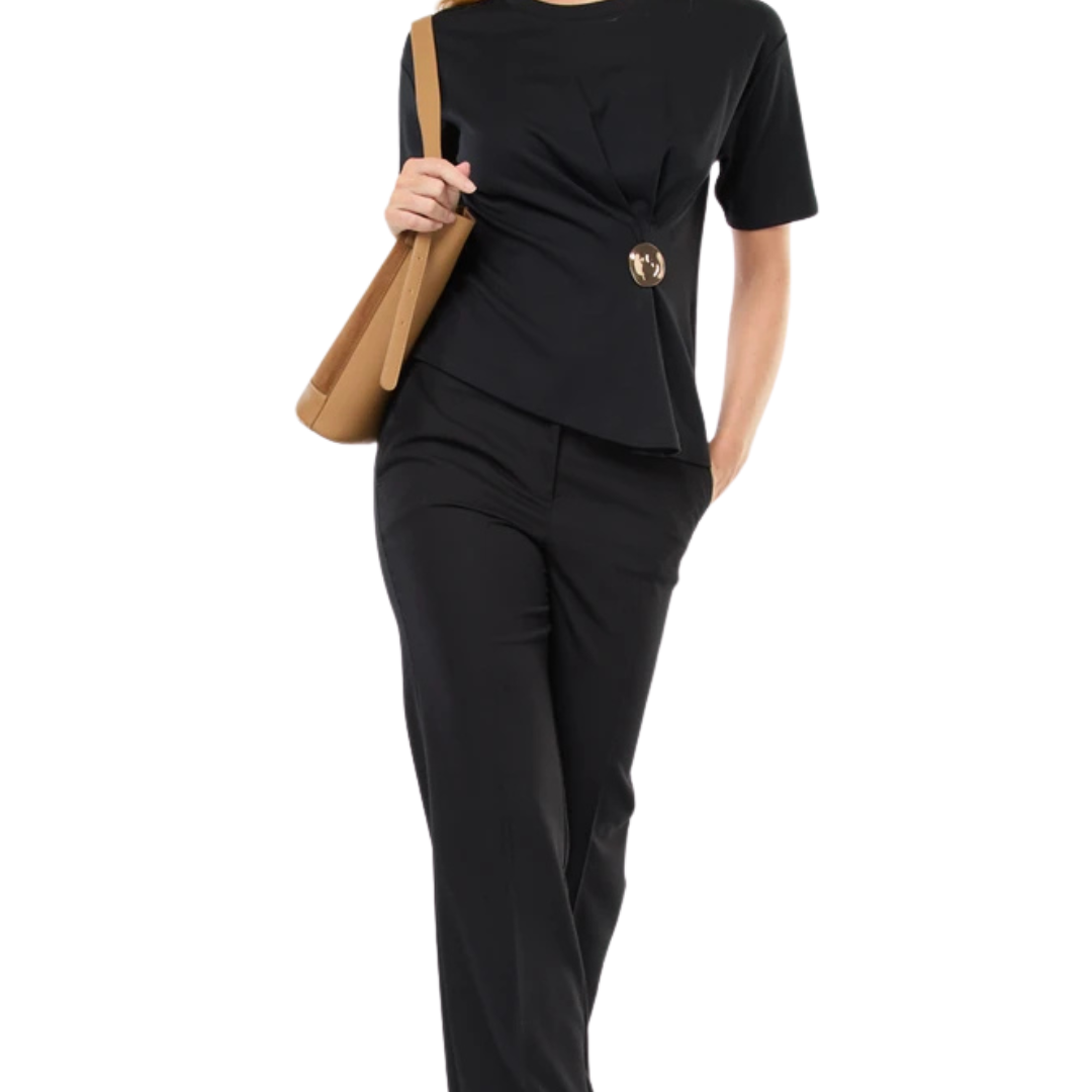 BLUSA CON MANGA NEGRA CON BOTON DORADO EN CINTURA