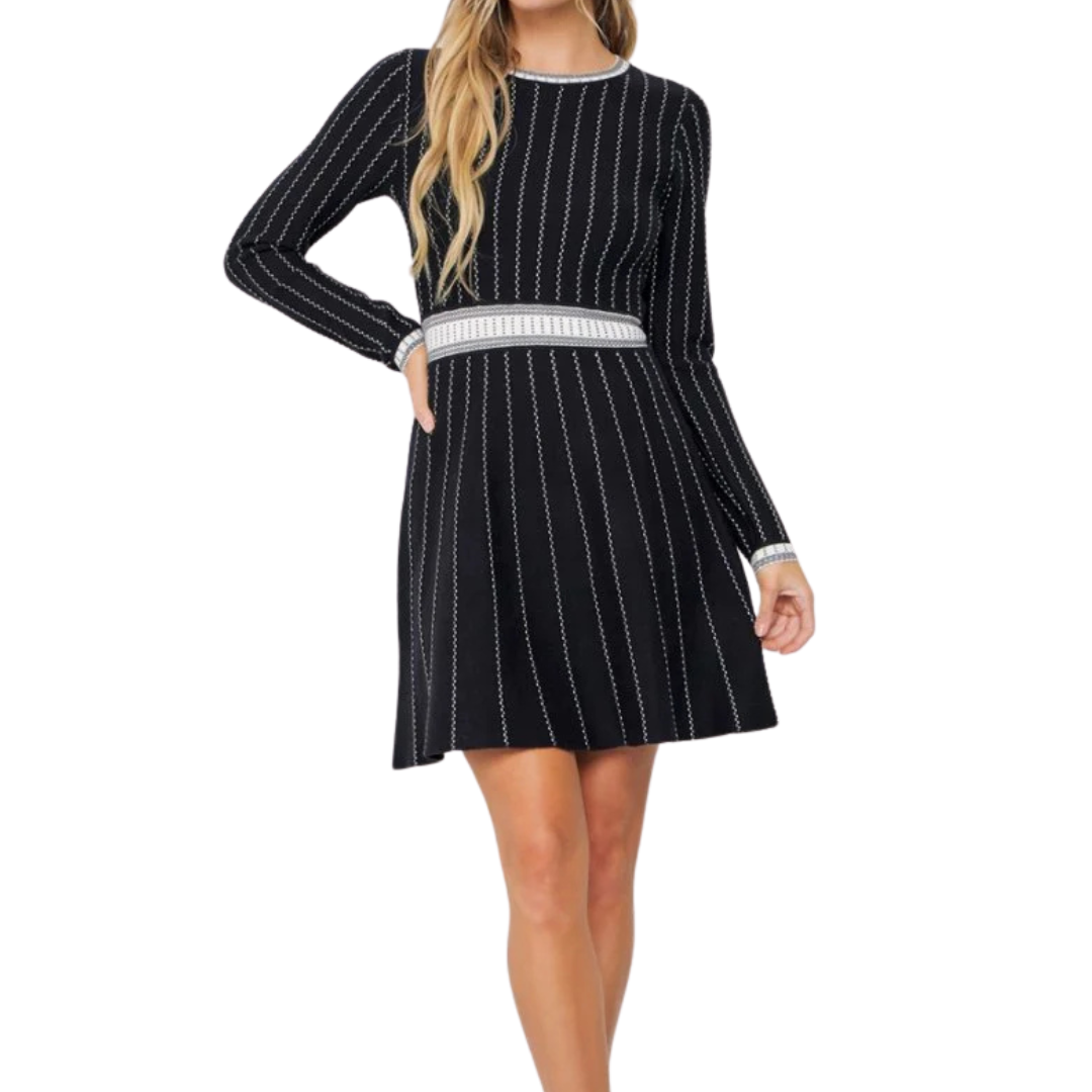 VESTIDO CORTO MANGA LARGA BLACK AND WHITE