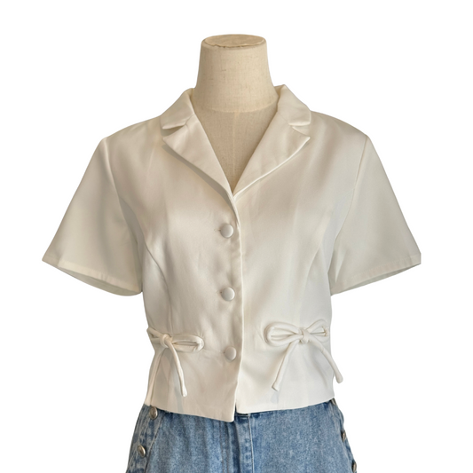 BLUSA BLANCA MANGA CORTA CON MOÑOS