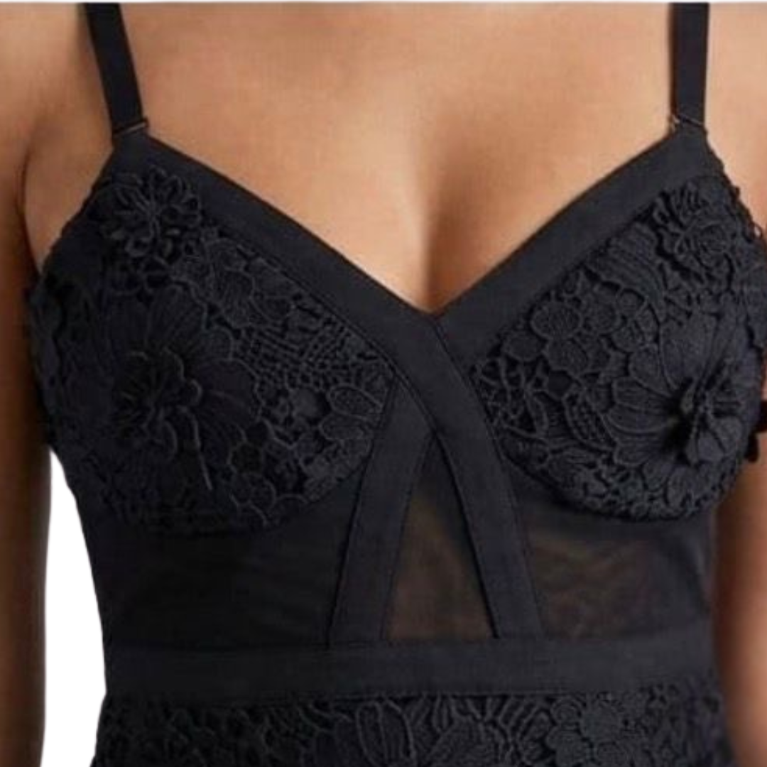 VESTIDO MIDI NEGRO CON MALLA EN CINTURA