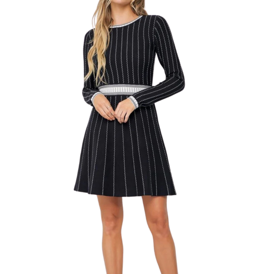 VESTIDO CORTO MANGA LARGA BLACK AND WHITE