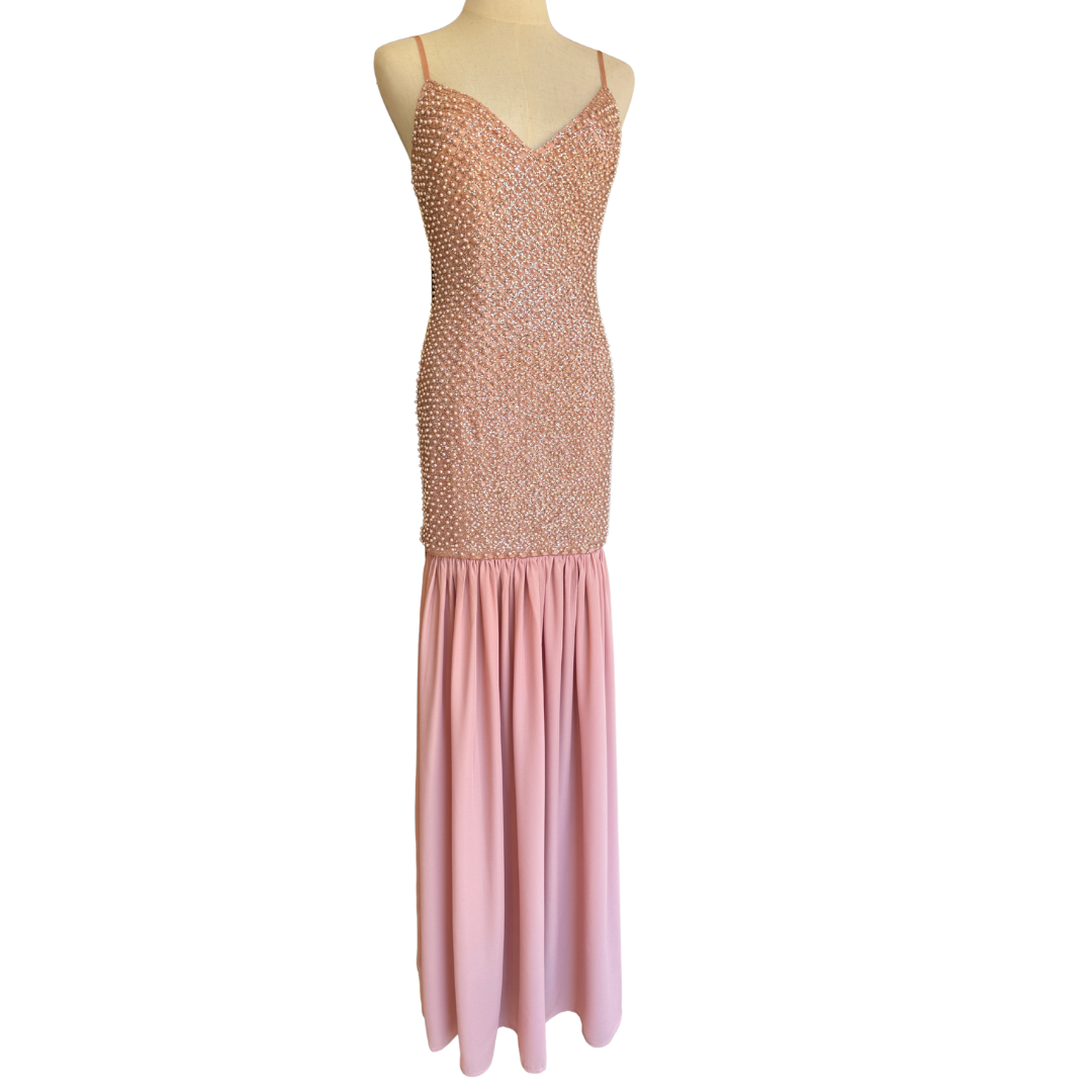 VESTIDO LARGO ROSA CLARO CON PERLAS