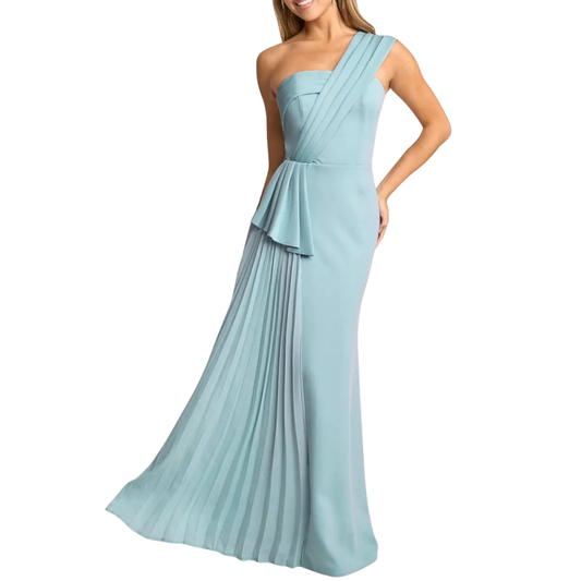 VESTIDO LARGO UN HOMBRO CON TABLONES CELESTE