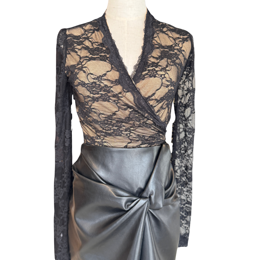 BLUSA MANGA LARGA ENCAJE NEGRO