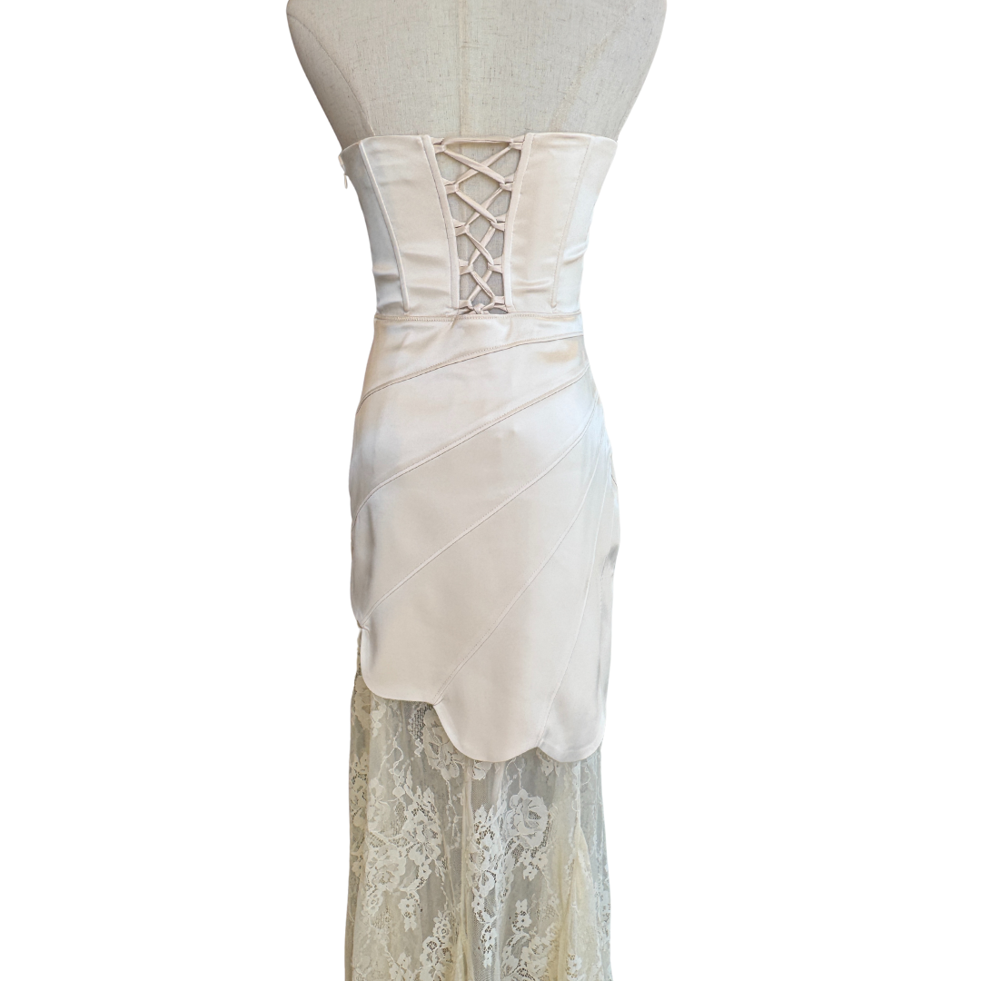 VESTIDO LARGO STRAPPLE SATÍN CON ENCAJE