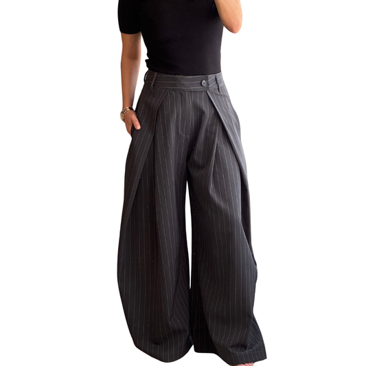 PANTALON RAYAS GRIS CON BLANCO