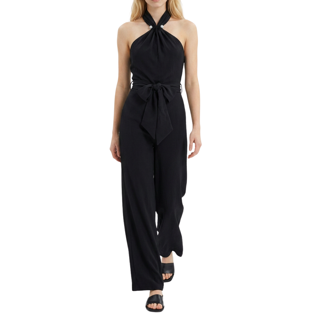 JUMPSUIT NEGRO HALTER CON BROCHE PLATEADO