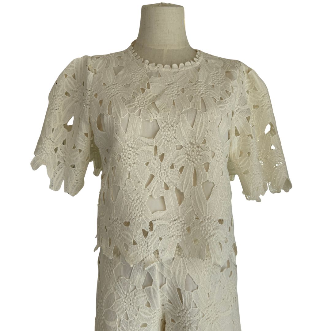 SET PANTALON Y BLUSA DE ENCAJE BEIGE
