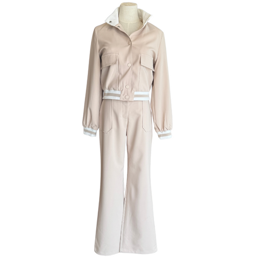 SET DE PANTS BEIGE CON LINEAS BLANCAS