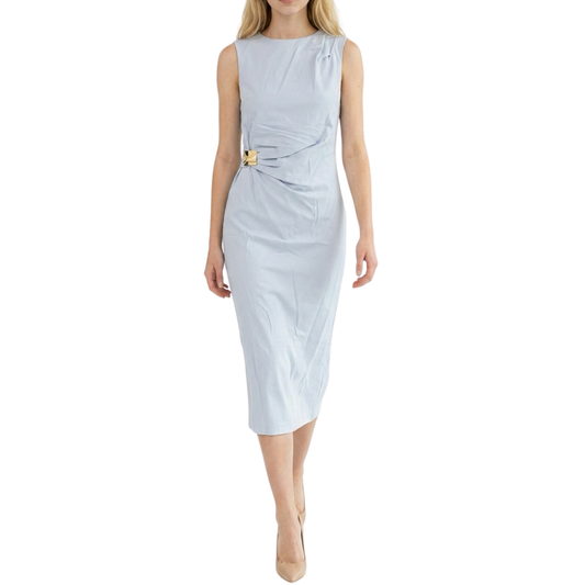 VESTIDO MIDI CON BROCHE DORADO CELESTE