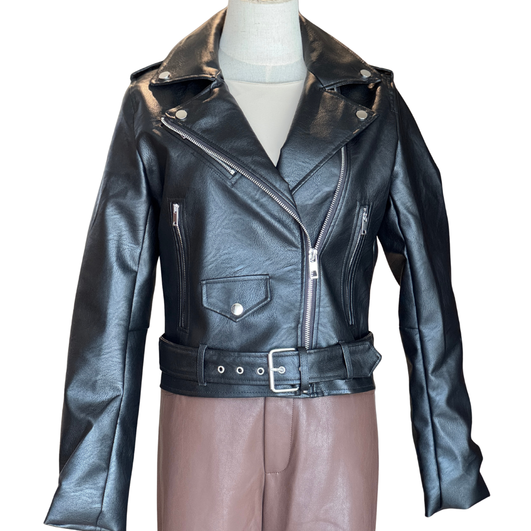 CHAQUETA VINIPIEL NEGRA