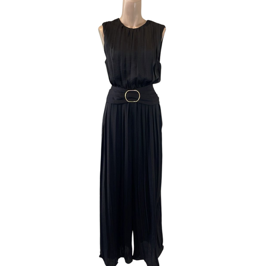 JUMPSUIT NEGRO SIN MANGAS CON HEBILLA DORADA