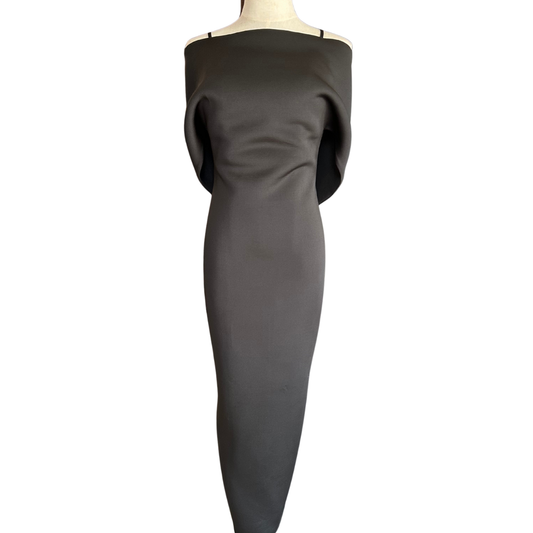 VESTIDO MIDI NEGRO MANGA DE COSTADOS