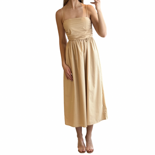 VESTIDO MIDI BEIGE, PLIZADO EN LA PARTE DE ARRIBA