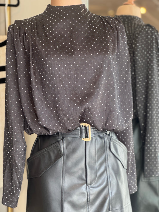 BLUSA MANGA LARGA CON BRILLOS NEGRA