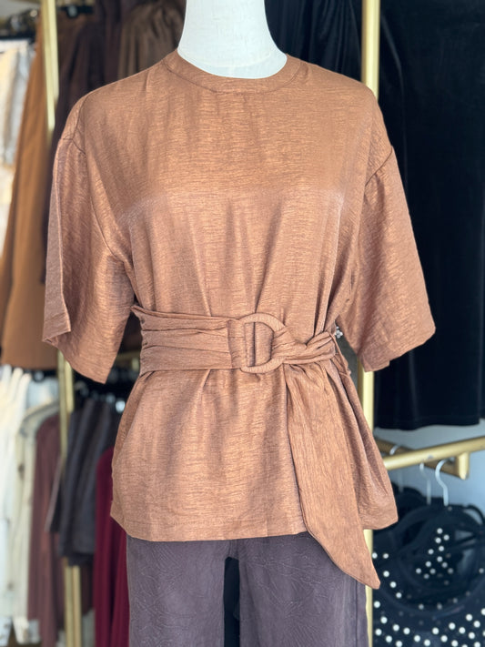 BLUSA CON MANGA CAFE CON CINTO