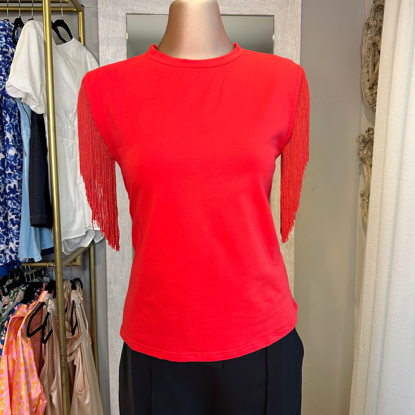 BLUSA ROJO CON FLECOS